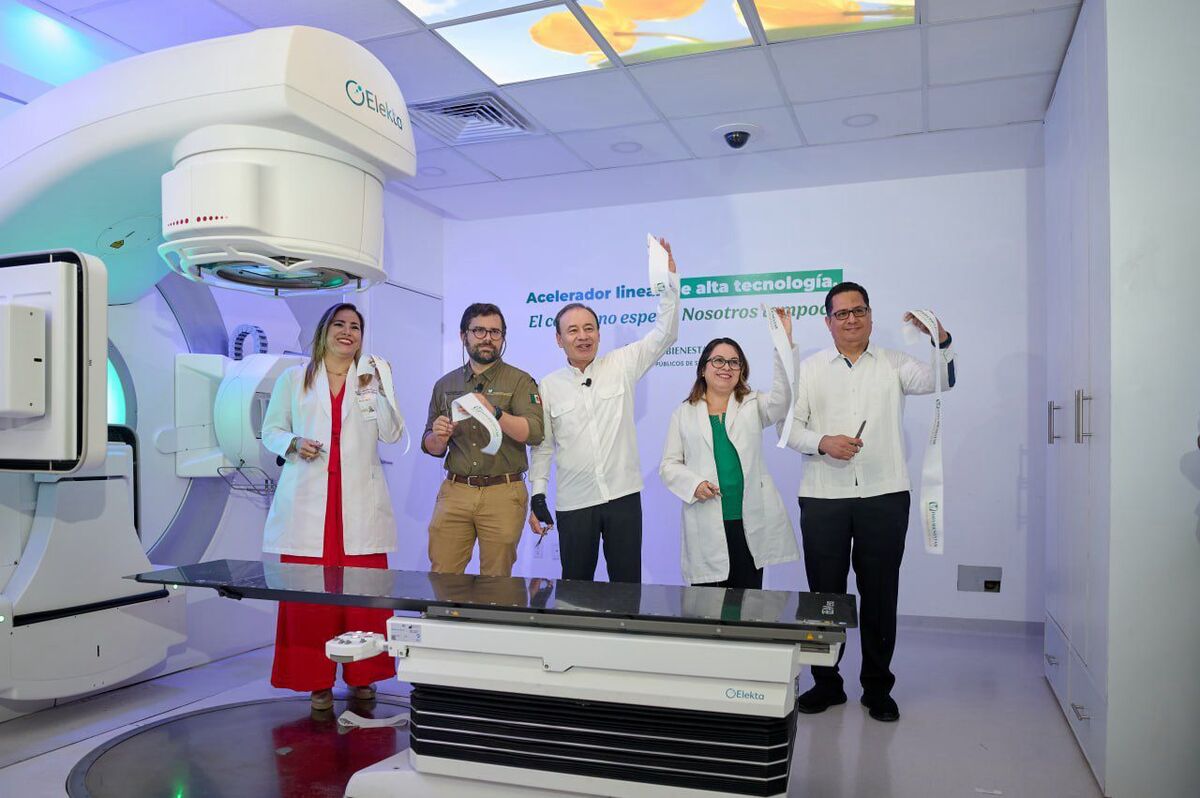 Durazo puso en operación un acelerador lineal de alta tecnología, que elevará la capacidad del Centro Estatal de Oncología. | Foto: Especial