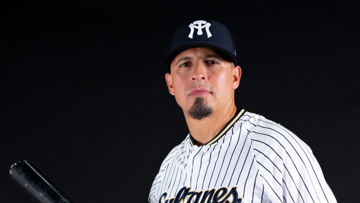 Sultanes presenta sus cuatro uniformes lara la temporada 2026 (X @SultanesOficial)