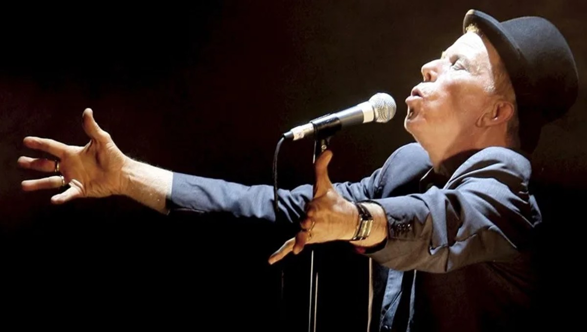 Tom Waits colaboró con la banda británica para un tema de protesta. | Especial