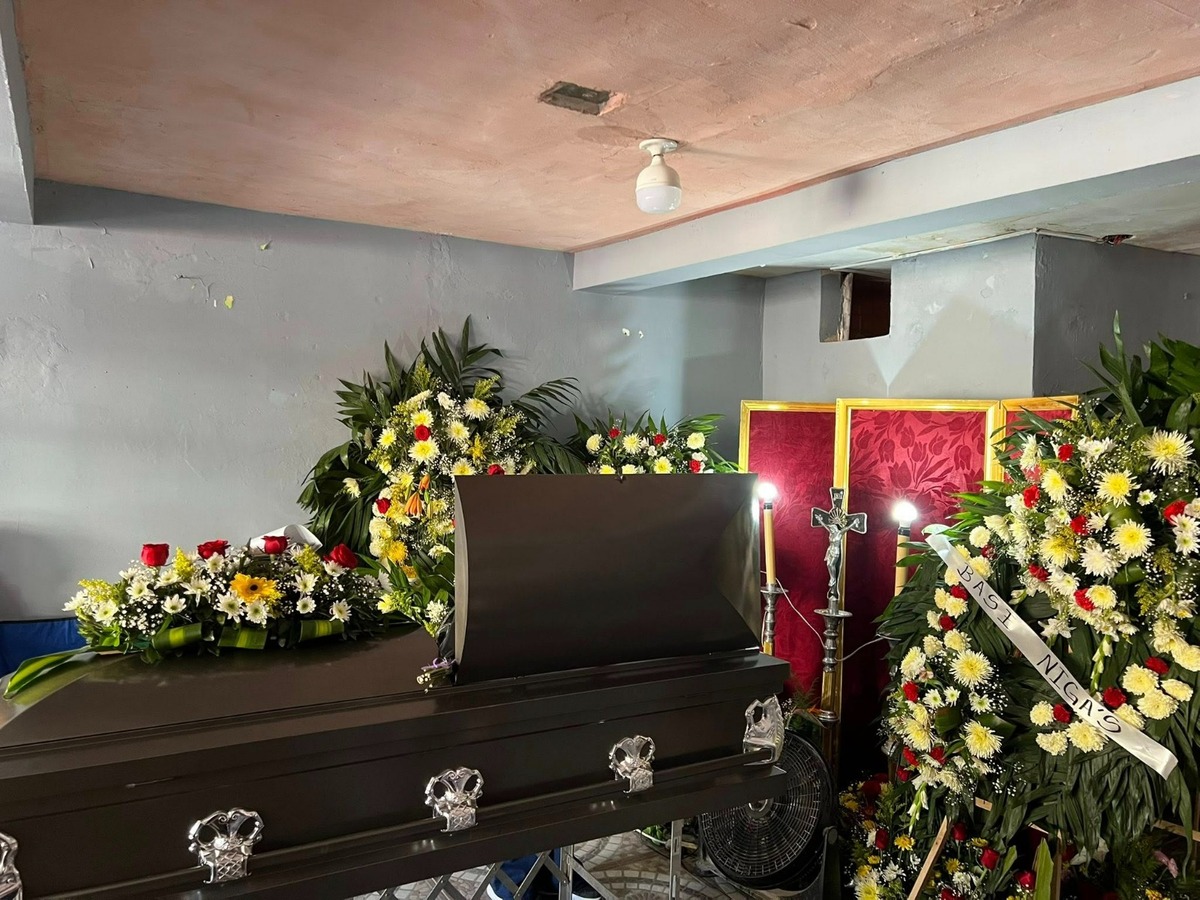 En Torreón, despiden a taxista fallecido tras descarga eléctrica