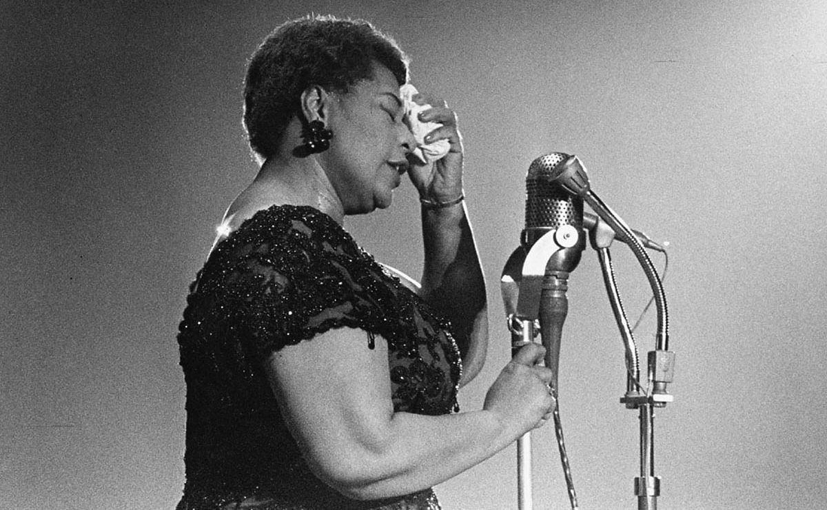 Ella Fitzgerald en concierto. (Wikimedia Commons)