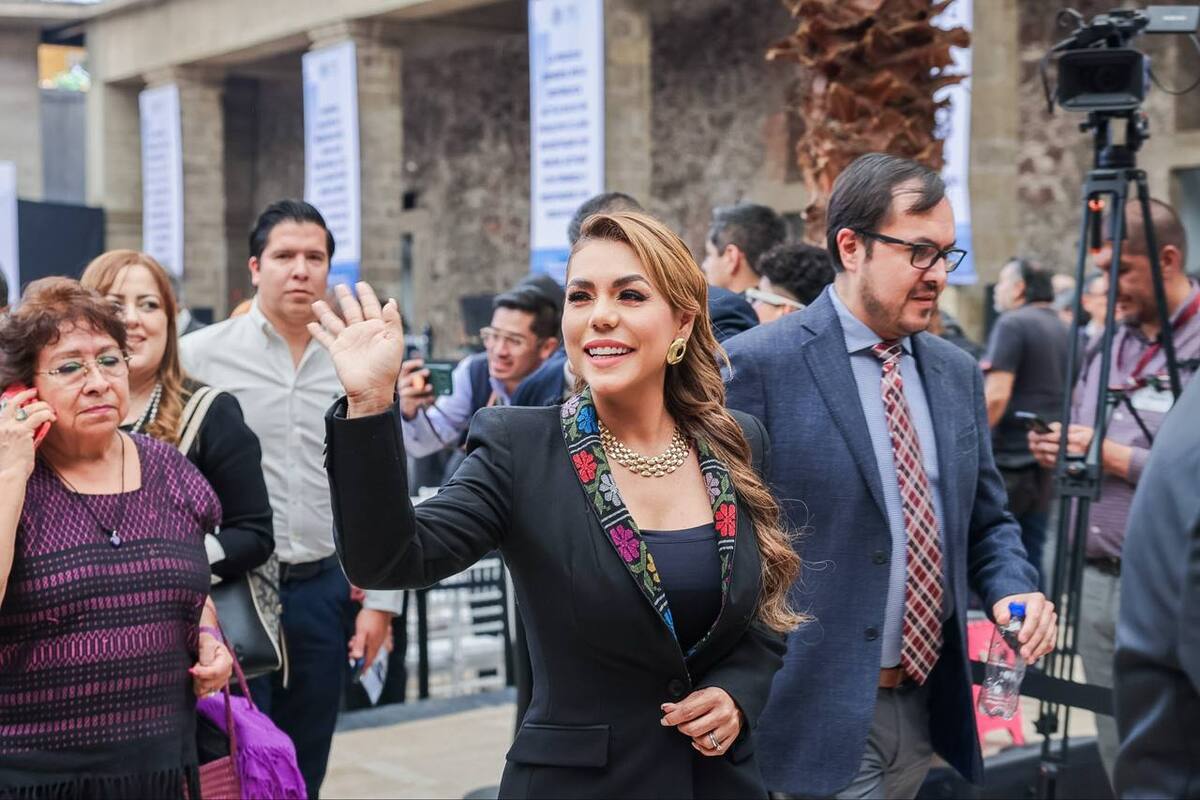 La gobernadora procura la colaboración entre instituciones y fuerzas armadas. | Foto: Especial