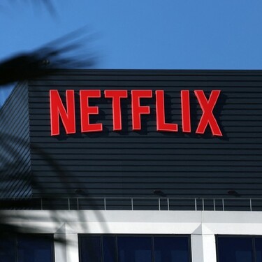 Logo de Netflix aparece en las oficinas del estudio de Hollywood de la compañía en Sunset Bronson Studios en Los Ángeles, California.  | Foto: AFP