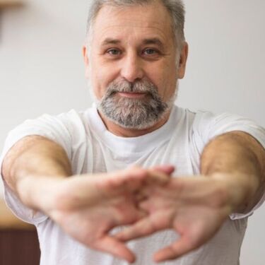 El Dr. Javier Coindreau explica por qué incluso un cambio pequeño en la actividad física puede impulsar una vida larga y saludable.