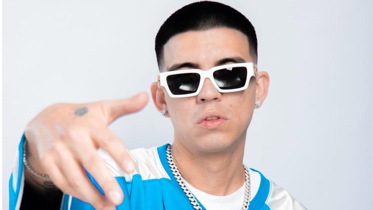 El músico regio expande su creatividad en la escena del reguetón nacional. | Especial