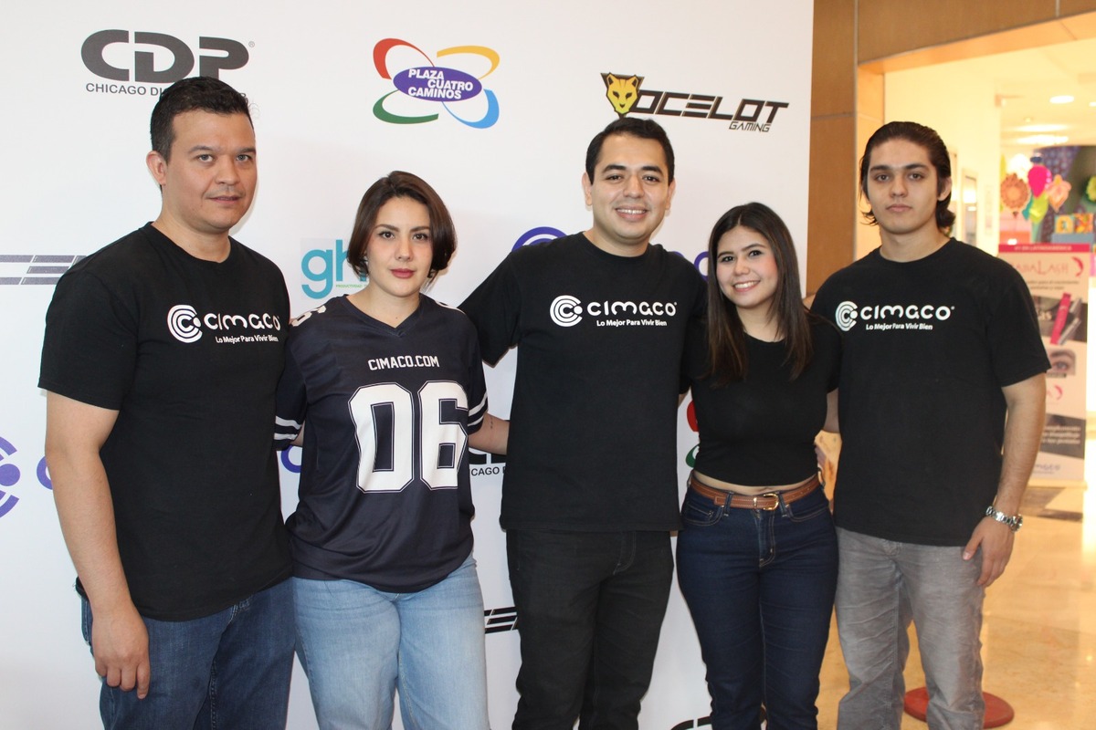 Carlos Leija, Sara Lagunas, Rodrigo Galíndez, Fabiola Correa y Carlos Iduñate, equipo de Mercadotecnia de Cimaco.