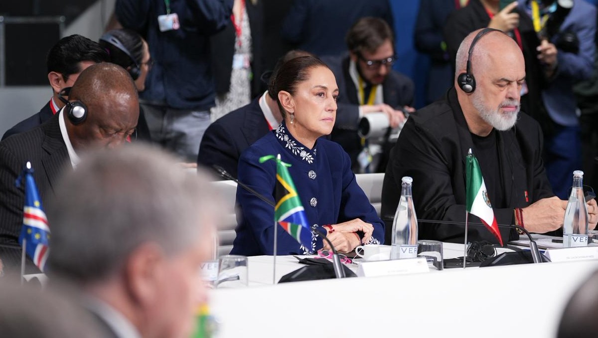 Sheinbaum participó en la cumbre 'En defensa de la democracia' en Barcelona. | Foto: Presidencia