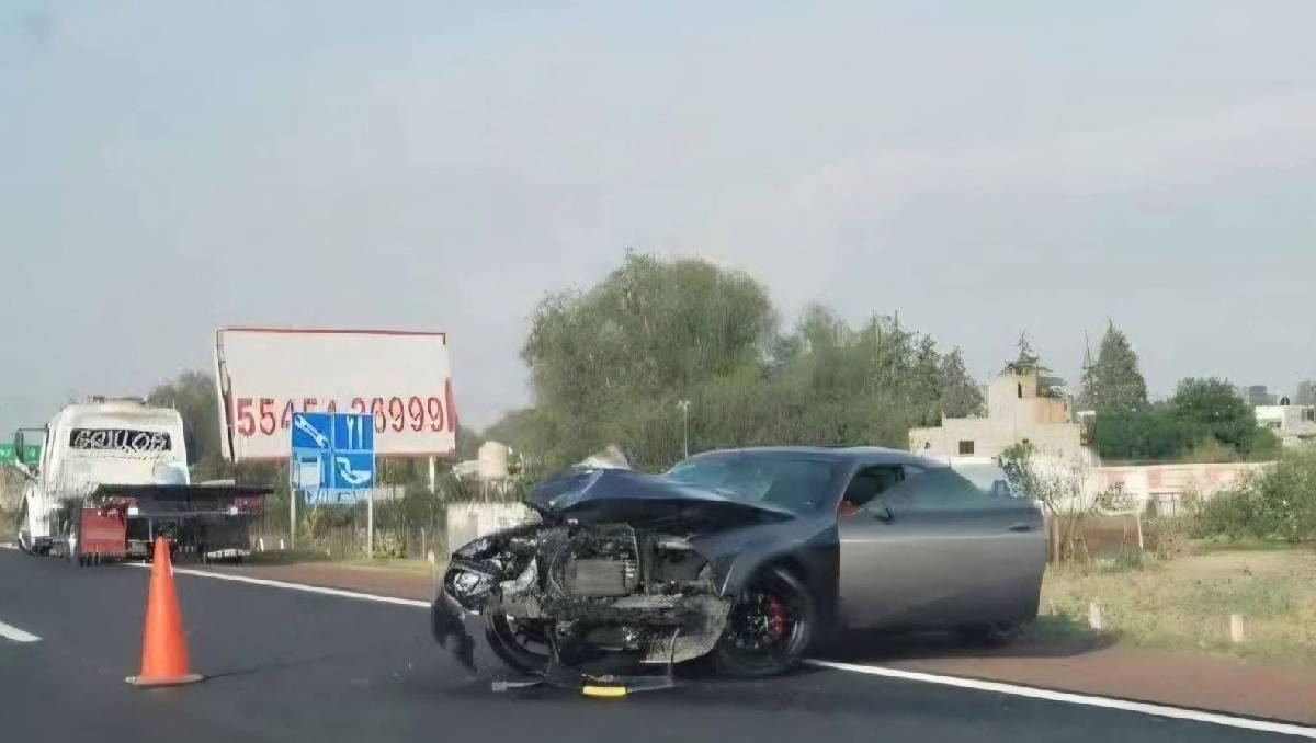 El accidente se registró en los carriles de la Ciudad de México. Foto: (Especial)