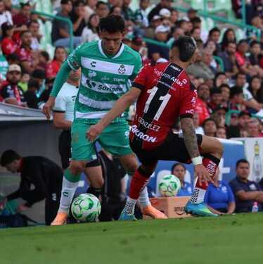 Los Guerreros del Santos Laguna recibieron a los Rojinegros del Atlas en la jornada 15 del Clausura 2026.