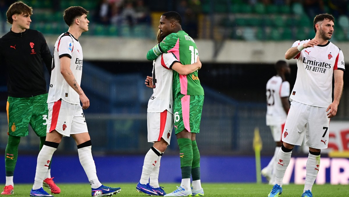 Milan regresa a la segunda plaza de la Serie A tras vencer al Hellas Verona (AFP)