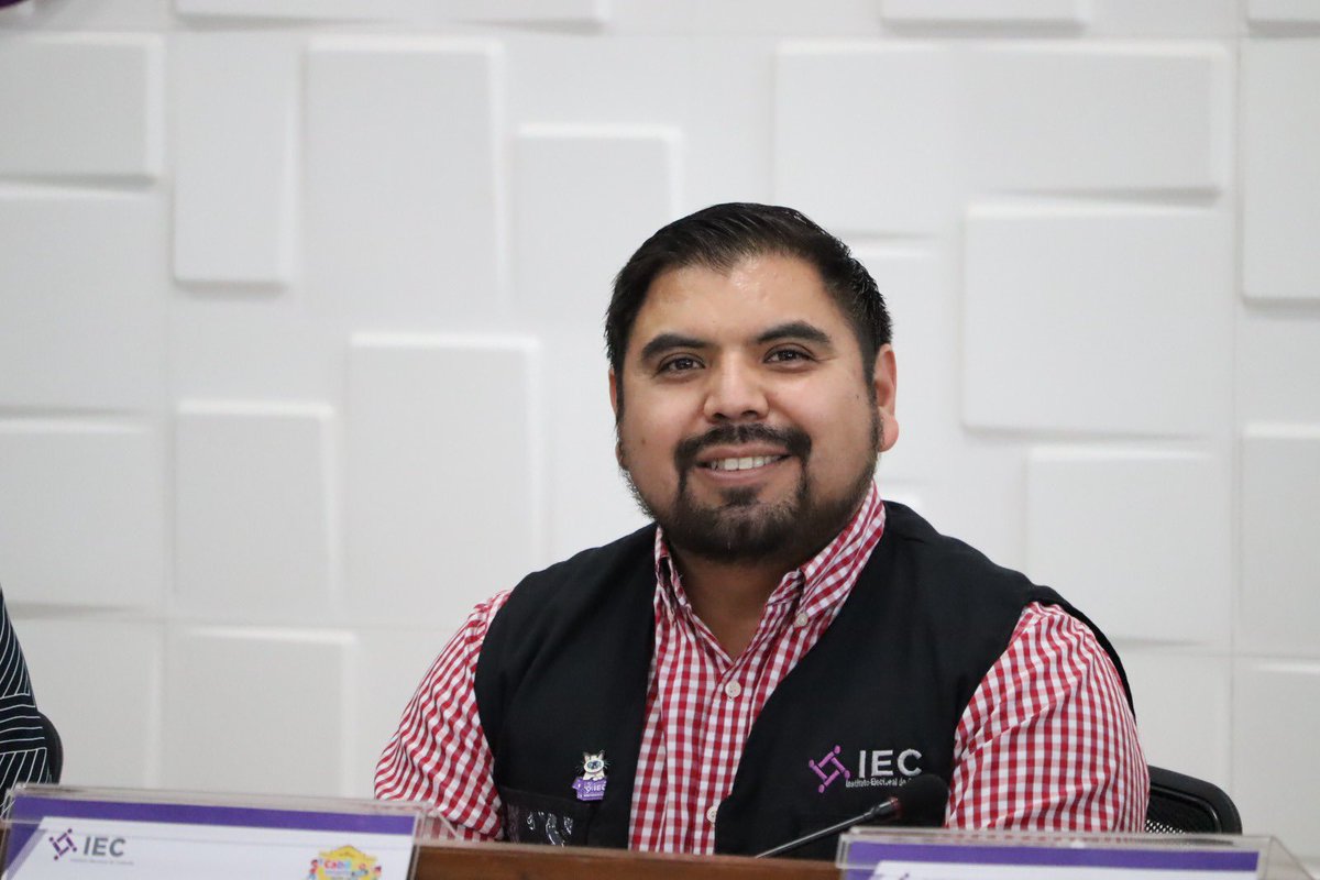 Óscar Daniel Rodríguez, consejero del Instituto Electoral de Coahuila (Vía X).