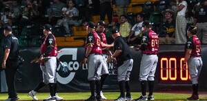 Pericos de Puebla suman su segunda derrota ante Guerreros de Oaxaca en la serie inaugural de la Liga Mexicana de Beisbol