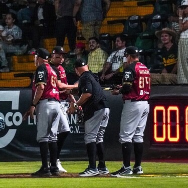 Pericos de Puebla suman su segunda derrota ante Guerreros de Oaxaca en la serie inaugural de la Liga Mexicana de Beisbol