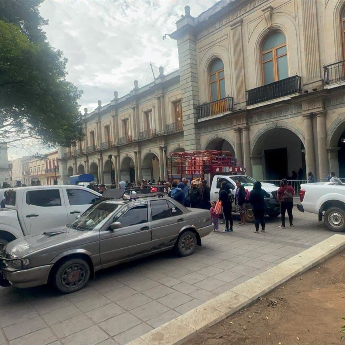 Los afectados denuncian abandono por parte de las autoridades estatales. | Foto: Facebook Sólo Oaxaca