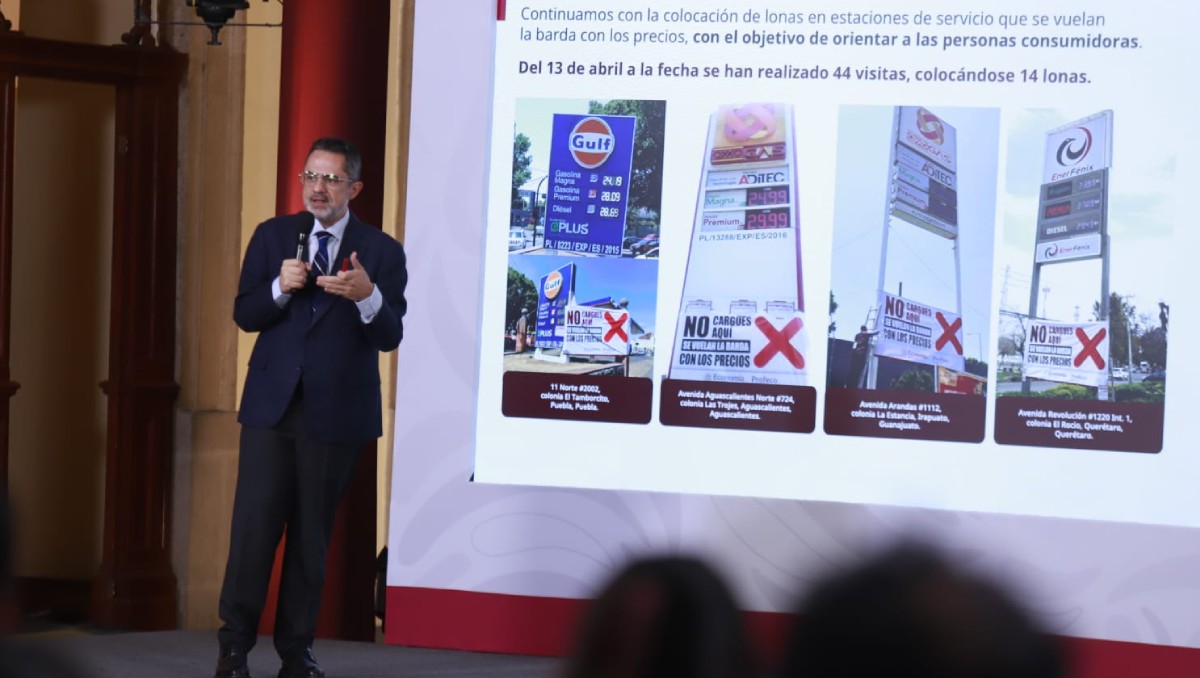 Iván Escalante, titular de la Profeco en la conferencia matutina de la Presidenta de México. | Foto: Juan Carlos Bautista