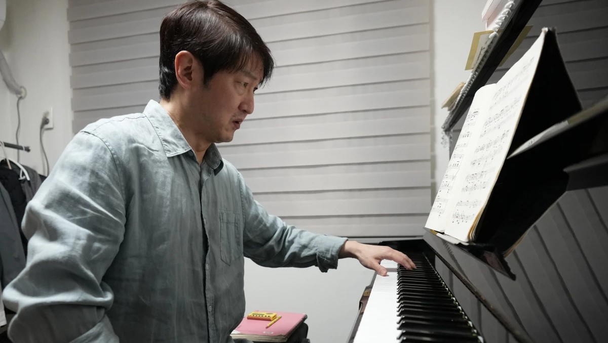 La historia del pianista se volvió viral. | AFP