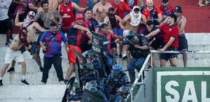 Superclásico entre Olimpia y Cerro Porteño es susendido por campal en las tribunas