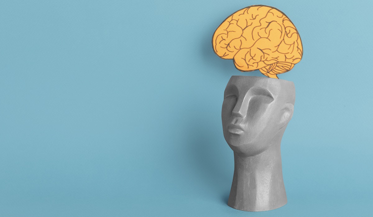 El pensamiento crítico se caracteriza por ser uno auto dirigido, disciplinado, regulado y corregido. (freepik.es)