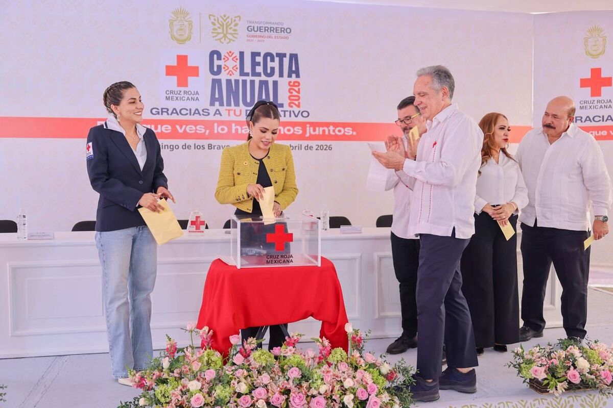 La gobernadora Evelyn Salgado Pineda y el presidente nacional de Cruz Roja, Eduardo de Agüero, encabezan el inicio de la Colecta Anual 2026 en Guerrer
