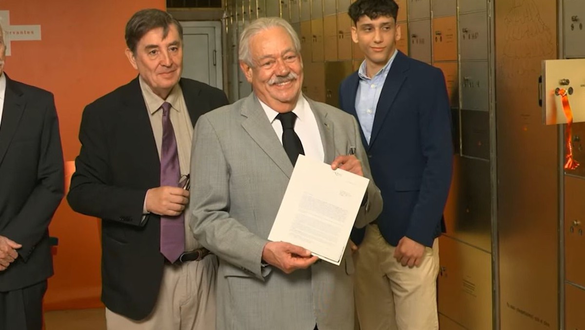 Gonzalo Celorio dona legado a Instituto Cervantes. | Especial