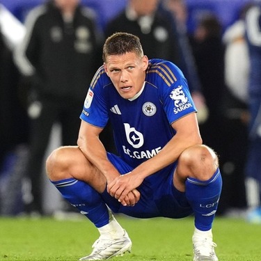 El Leciester City empató 2-2 contra el Hull City, sin embargo no fue suficiente para salvarlos del descenso a la League One (tercera división).