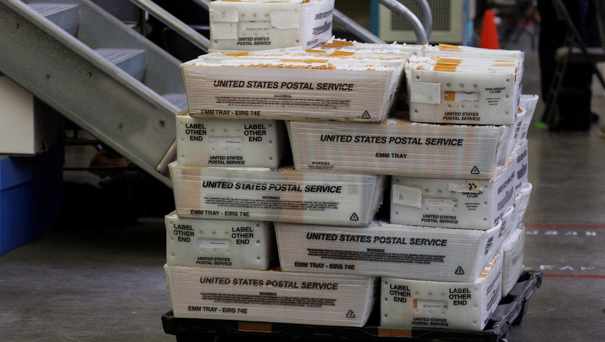 El método preferido de los traficantes es enviar paquetes con nombres falsos. | Foto: Reuters