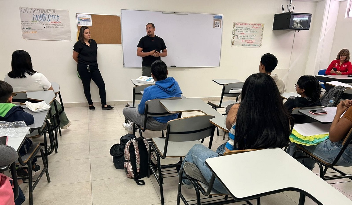 La plática estuvo dirigida a estudiantes de segundo y quinto semestre. (cortesía)