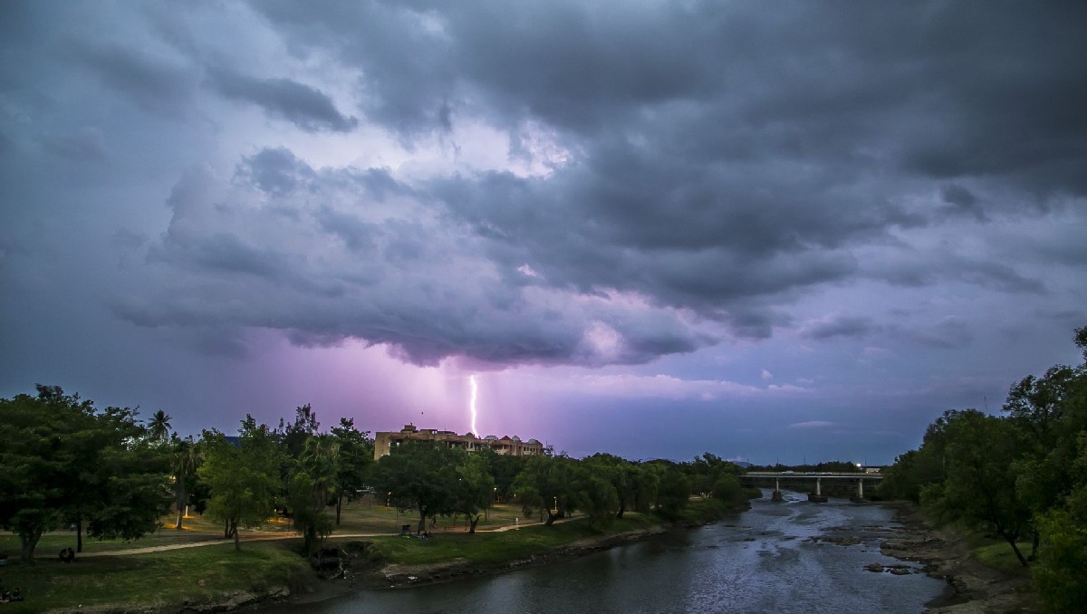 Las precipitaciones serán provocadas por canales de baja presión y el ingreso de humedad. | Cuartoscuro