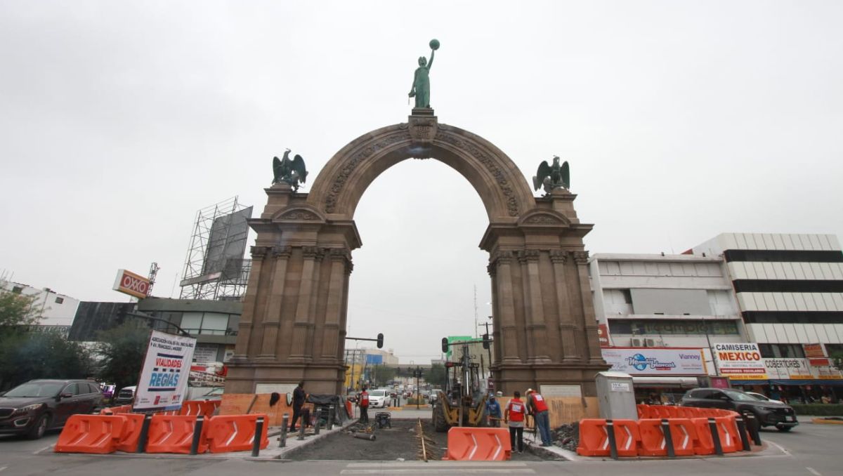 Rodrigo Luna señaló que cualquier adecuación al Arco de la Independencia debe contar con el aval del Instituto Nacional de Bellas Artes. | Luis Guerra