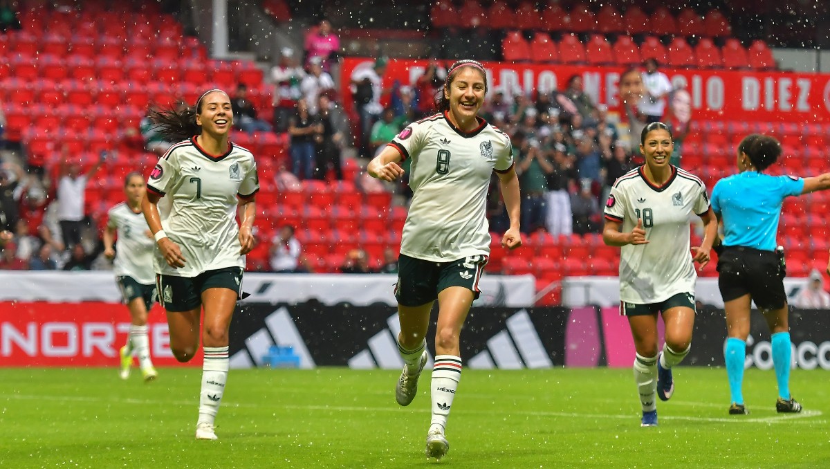Selección Mexicana Femenil sube dos posiciones en ranking FIFA  (Imago7)