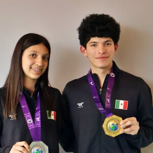 El campeón mundial, Guillermo Cortés, y la subcampeona mundial, Darah Ponce, llegaron a la Ciudad de México