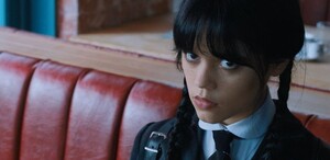 Esto dice la crítica de serie de Wednesday