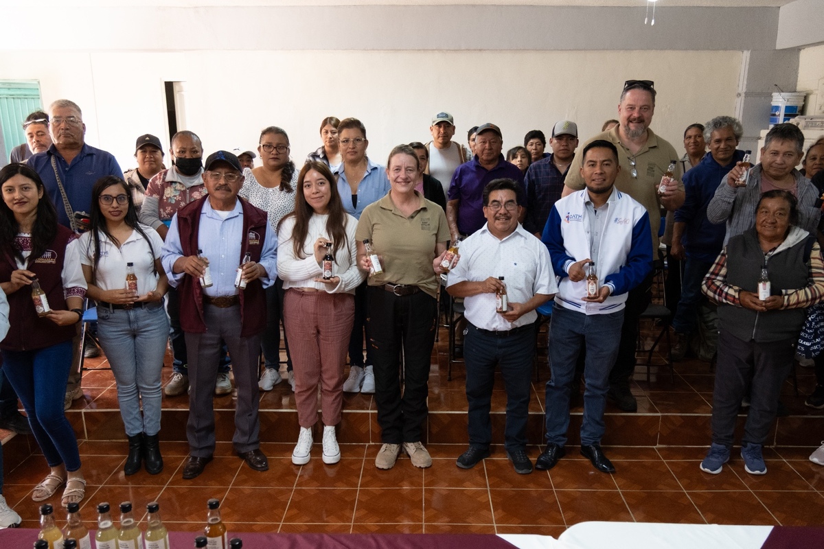 Gana oro destilado AHÚ Plata – Nopales, Tunas & Manzanas. (Cortesía)