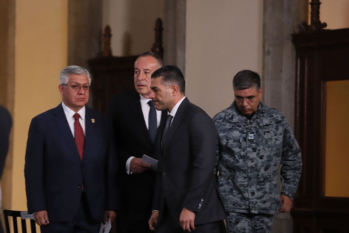 México investiga la muerte de dos estadunidenses en Chihuahua.