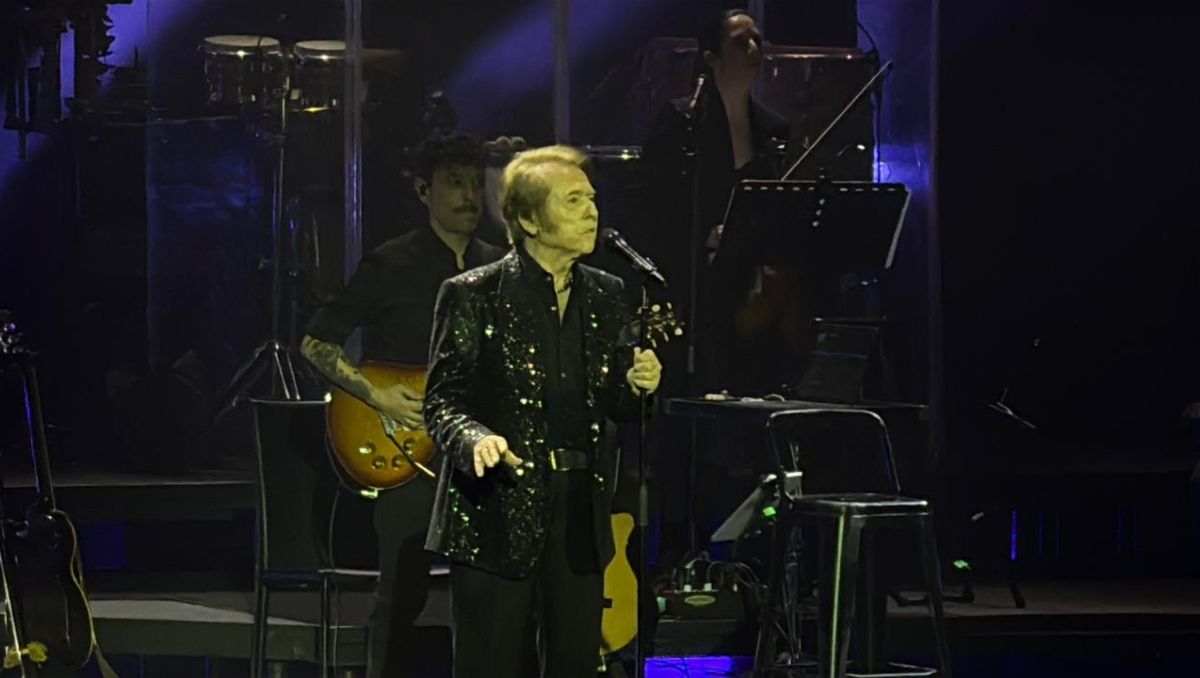 El público regiomontano respondió con entusiasmo al regreso de Raphael | Uriel Reyna