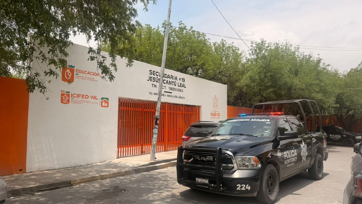 El hecho se registró en la Escuela Secundaria número 10, en la colonia Florida. Foto: Israel Santacruz