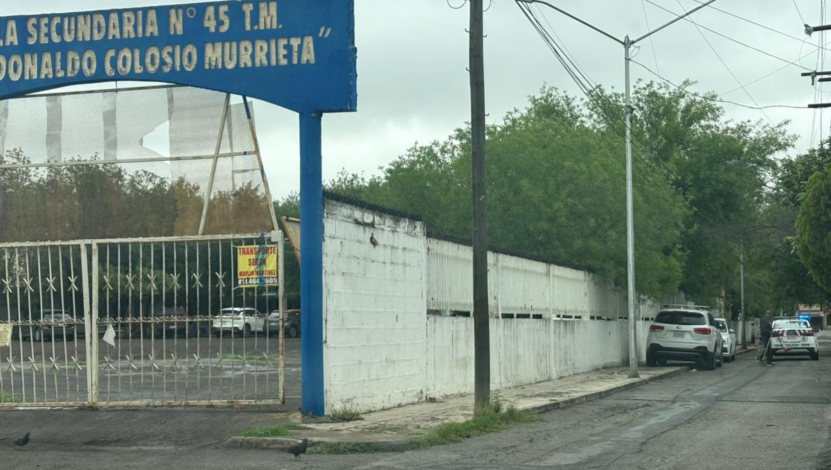 El viernes se encontró un aviso de un tiroteo en el baño de mujeres de una escuela en San Nicolas. Foto: Ángel Mercado