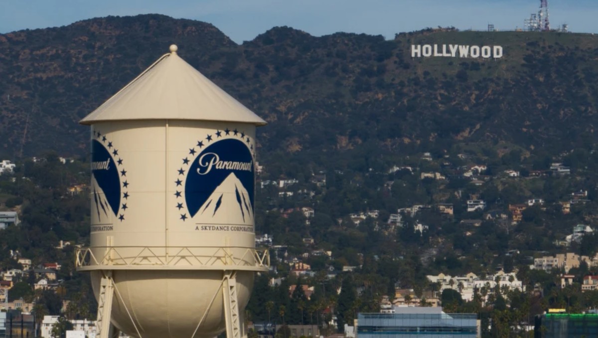 Conoce lo que podría suceder en la industria del cine con la fusión. | AP