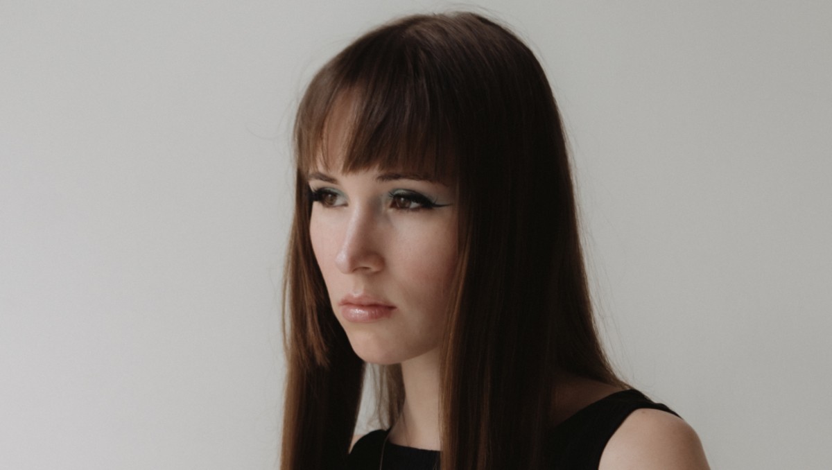 La escritora analiza a su generación con ensayos, poemas y crónicas. | Foto: @bennethenkel