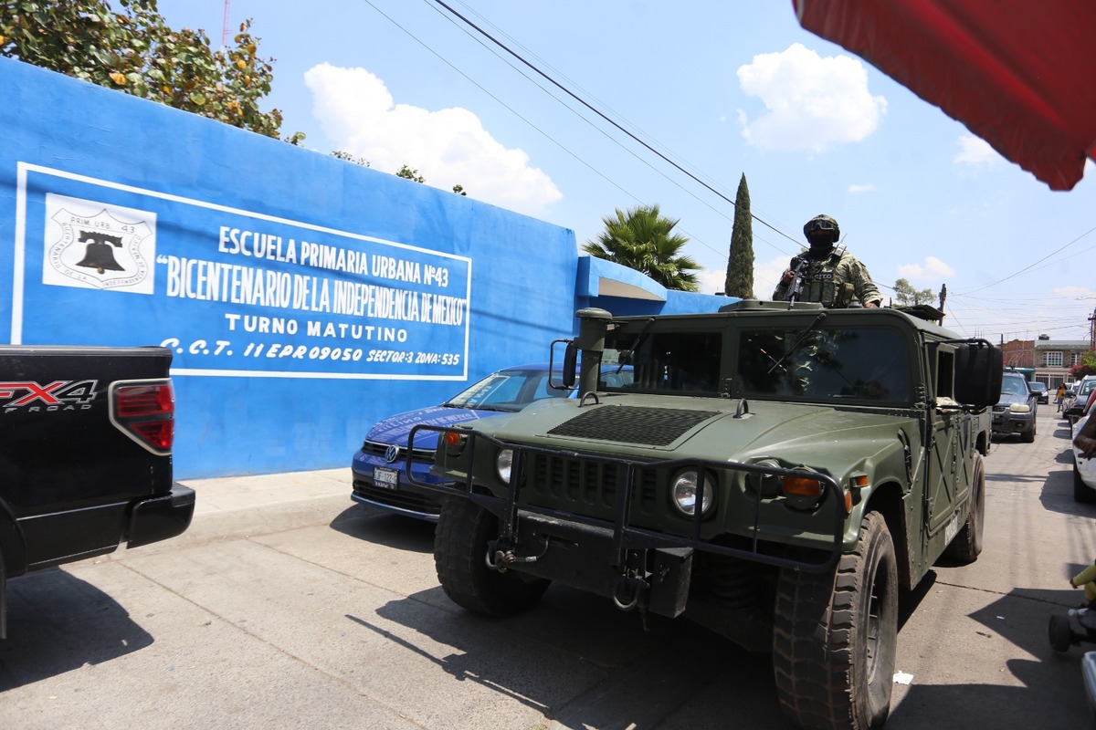 Ocho estudiantes de primaria en Irapuato presentaron malestares tras consumir gomitas con jabón. | Dany Béjar