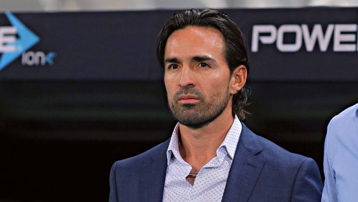 Gerardo Espinoza tuvo una reunión con directivos de los Correcaminos para ser su próximo DT.