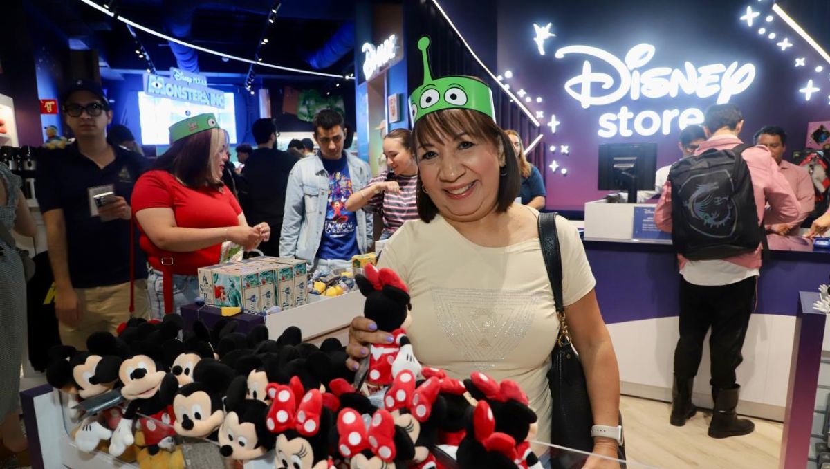 Inauguración de Disney Store llega en Galerías Monterrey. | Roberto Alanís
