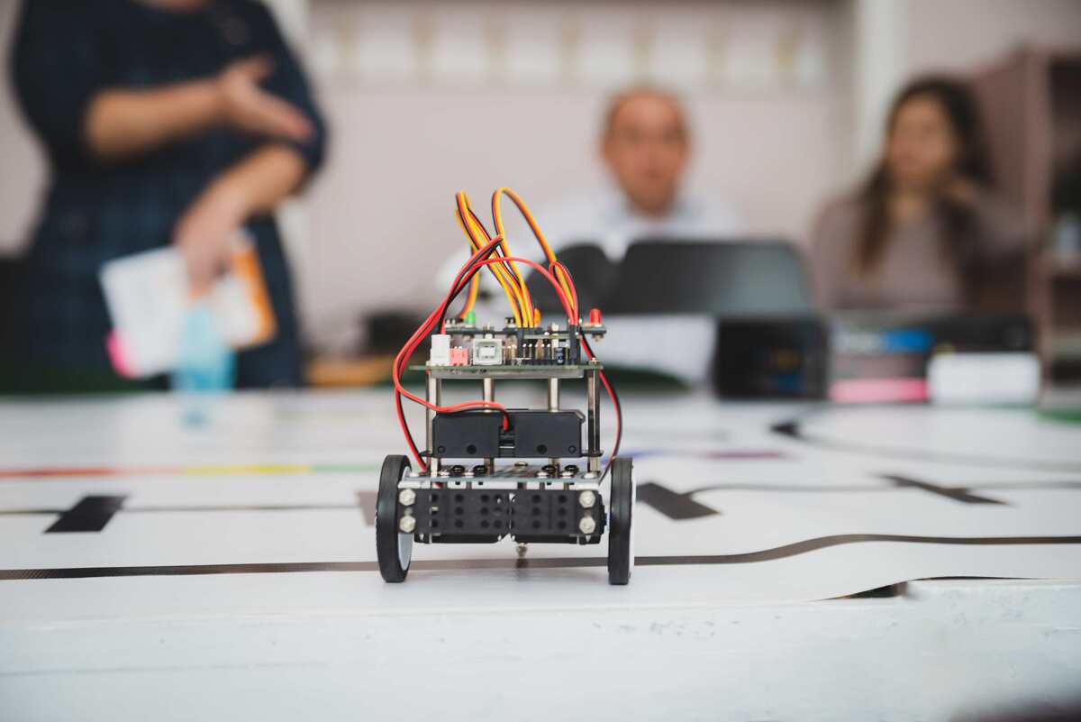 La joven creó un robot que diagnostica enfermedades sin internet | Shuttertocks