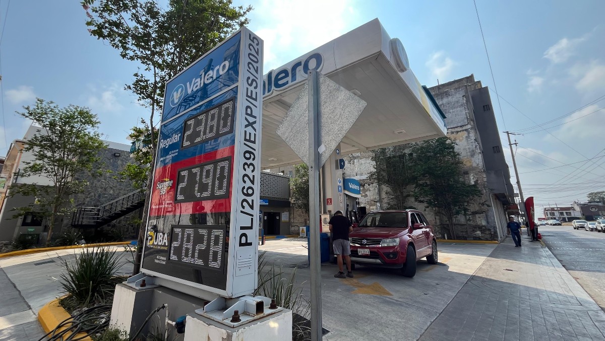 Precio de los combustibles en gasolineras de Tampico. (Yazmín Sánchez)