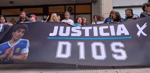 Se revelaron por primera vez las imágenes del cadáver de Diego Armando Maradona, en el segundo juicio por la causa de su muerte