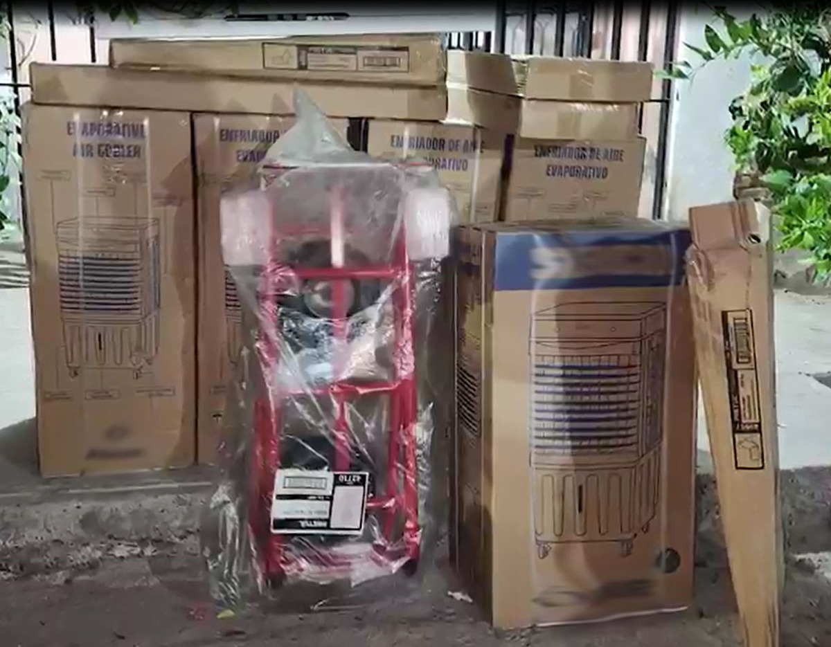 Los señalados lograron sacar de un negocio en Torreón alrededor  de 100 mil pesos en mercancía | Especial