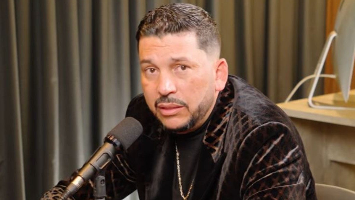 El cantante se mostró conmovido al hablar de su hija. | Captura