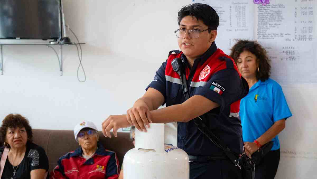 Las capacitaciones iniciaron con habitantes de las cinco Casas de la Tercera Edad del DIF. | Foto: Especial
