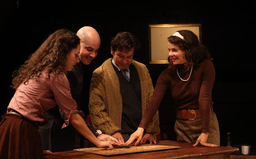 La historia de estos cuatro personajes se entrelaza a partir de las voces de dos mujeres (Foto: Cortesía)