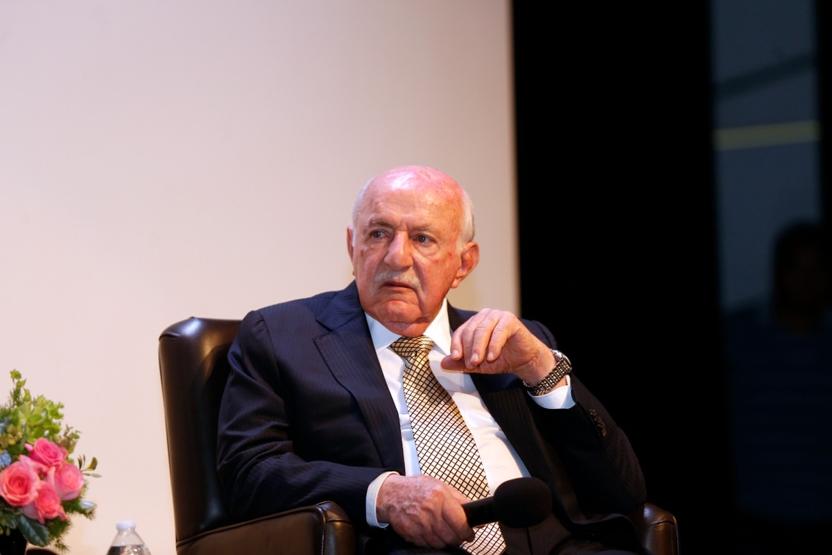 La institución educativa consideró que fue un gran ser humano, empresario y filántropo. | Foto: Héctor Tellez